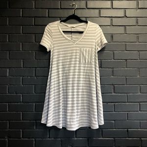 ENTRO Cute Striped Tunic Top Grey & White